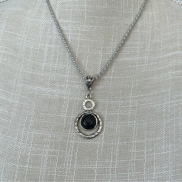 Antique Round Black Stone Necklace - Picture 2 of 8